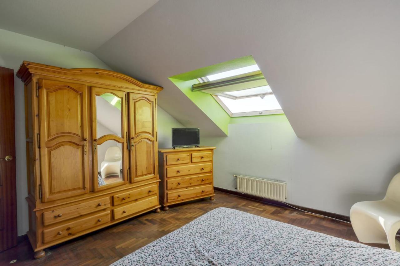 Habitacion Independiente Con Cama Doble En Duplex A Coruna Luaran gambar